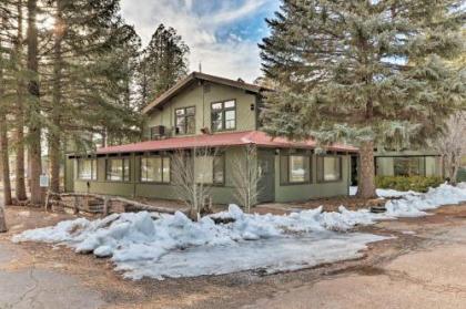 Pinetop Country Club Home with 2 Decks and Private Yard - image 5