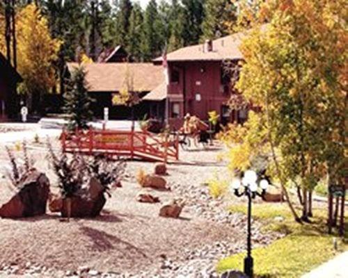 Vacation Suites Nestled in Arizona's Scenic White Mountains - main image