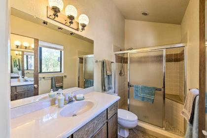 Spacious Pinetop Cabin - 7 Miles to Show Low! - image 17