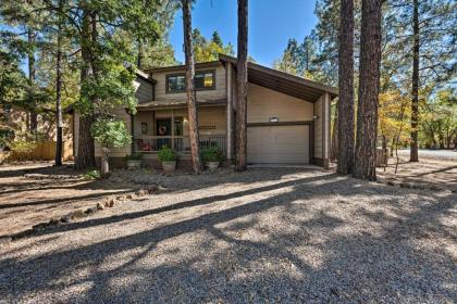Spacious Pinetop Cabin - 7 Miles to Show Low! - image 2