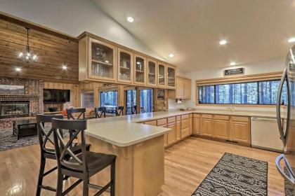 Expansive Pinetop Cabin with Fireplace and Grill! - image 12