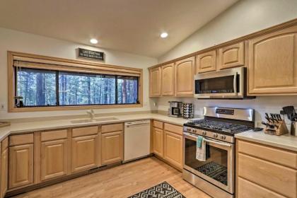 Expansive Pinetop Cabin with Fireplace and Grill! - image 6