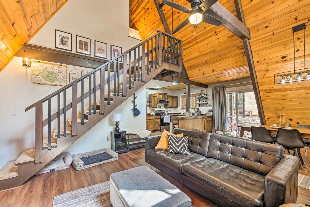Warm A-Frame Cabin with Pet-Friendly Amenities - image 2