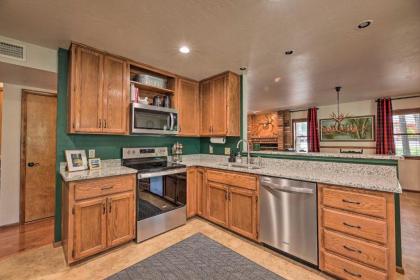 Family-Friendly Pinetop Retreat Deck and Yard! - image 14