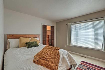 Pinetop Cabin with Fireplace about 1 Mi to Golf! - image 17