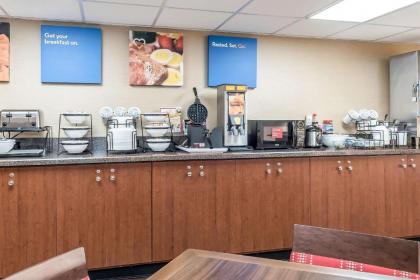 Comfort Inn Miami Valley Centre Mall - image 2