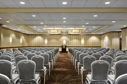 Embassy Suites Piscataway - Somerset - image 10
