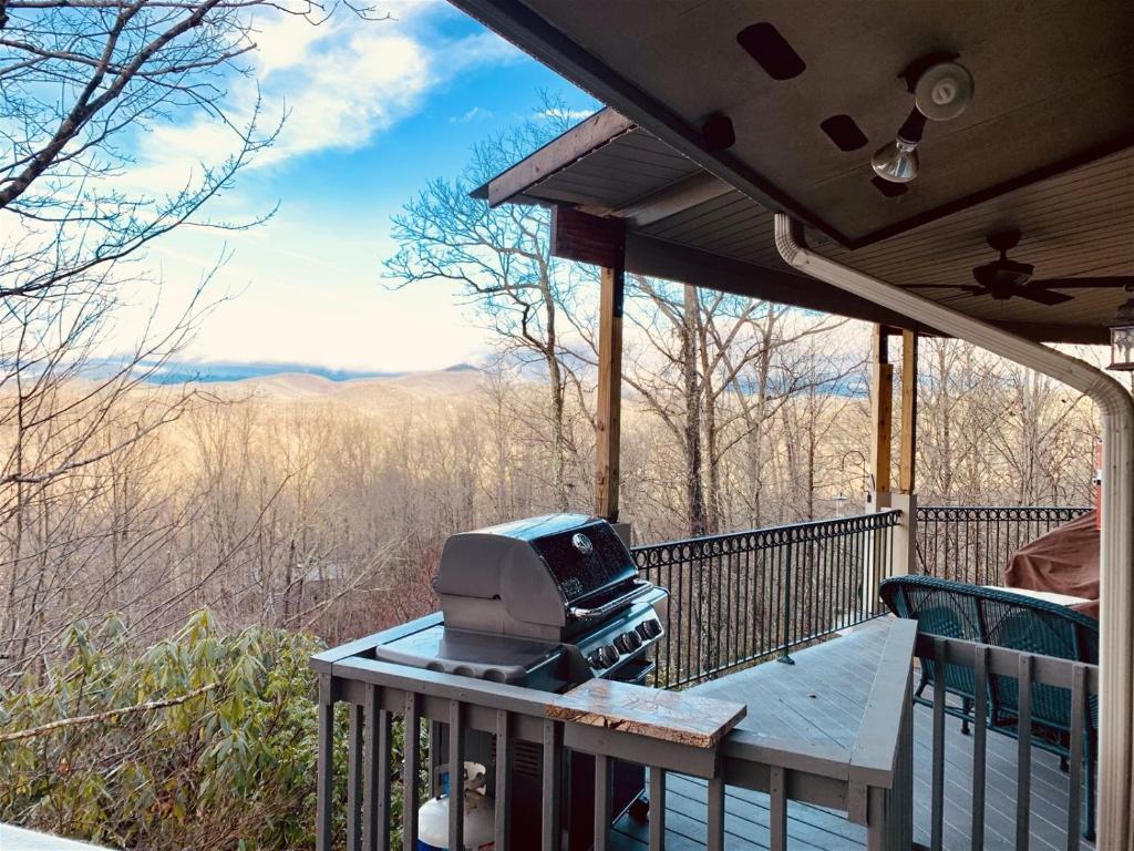 Pisgah Mountain House - main image