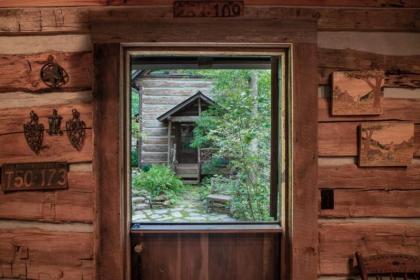 Aunt Babbie`s Cabin - image 12