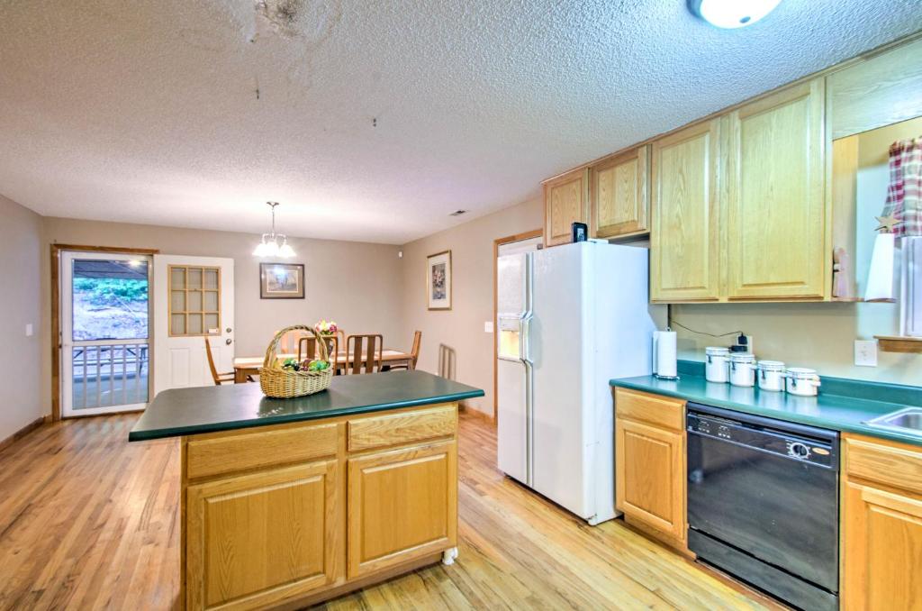 Cedar Mountain House on 12 Acres - Near Trails! - image 3