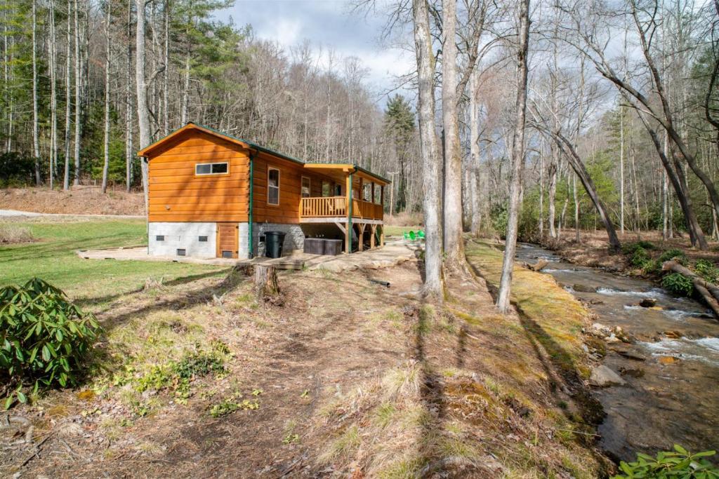 Creekside - main image