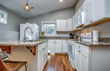 Pisgah Hillside Haven - image 12