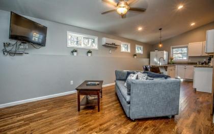 Pisgah Hillside Haven - image 7