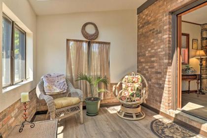 Bright Bungalow Near Mtn Biking and Fly Fishing - image 2