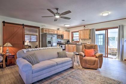 Bright Bungalow Near Mtn Biking and Fly Fishing - image 6