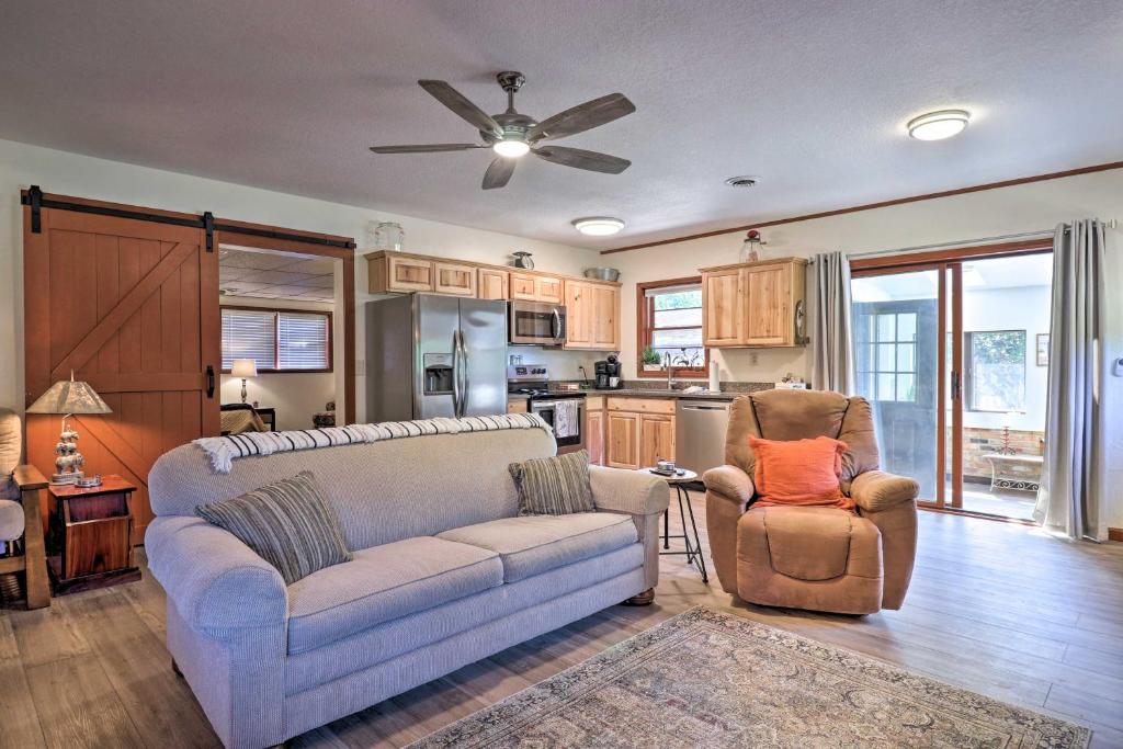 Bright Bungalow Near Mtn Biking and Fly Fishing - image 6