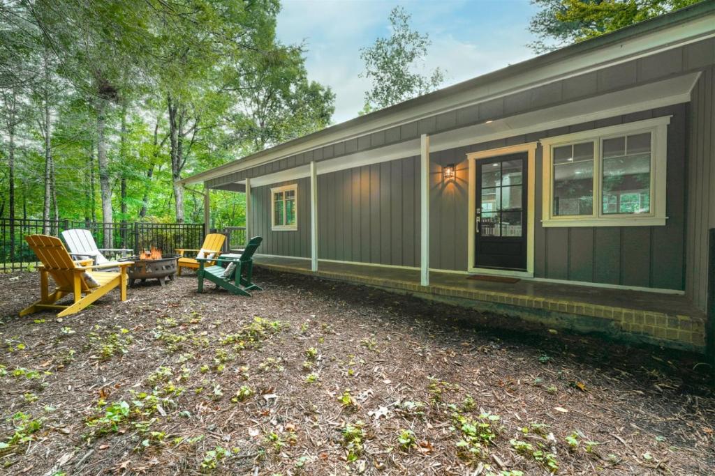 Hillside Hideaway at Glen Cannon - image 2