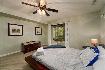 Hillside Hideaway at Glen Cannon - image 8