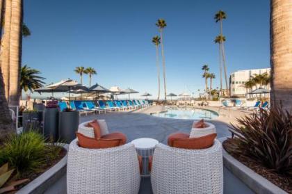 SeaCrest Oceanfront Hotel - image 11