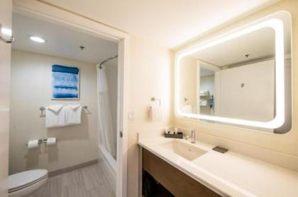 SeaCrest Oceanfront Hotel - image 14