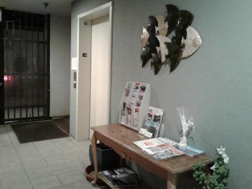 Beach House Inn & Suites - image 3
