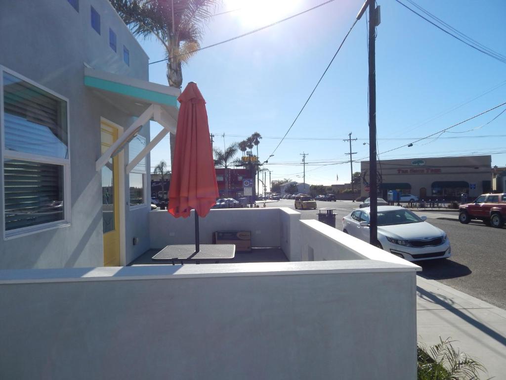 320 Main Street - main image