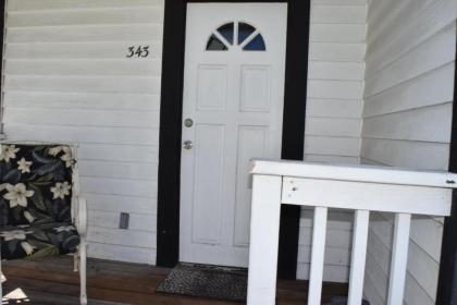343 Hinds - image 17