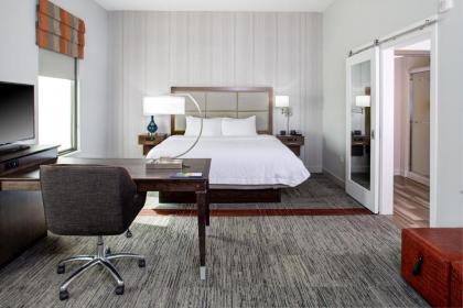 Hampton Inn & Suites Pittsburg Kansas Crossing - image 14