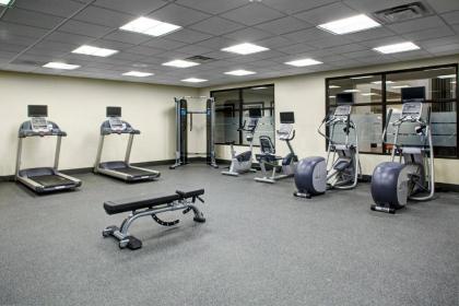 Hampton Inn & Suites Pittsburg Kansas Crossing - image 3