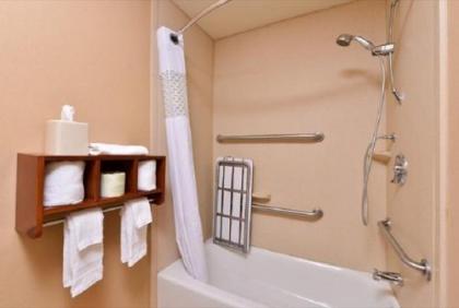 Pittsburgh-McKnight Rd Hotel - image 2