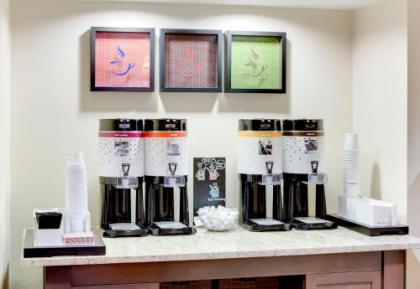 Hampton Inn Pittsburgh Greentree - image 3
