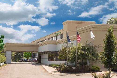 Wyndham Garden Pittsburgh Airport - main image