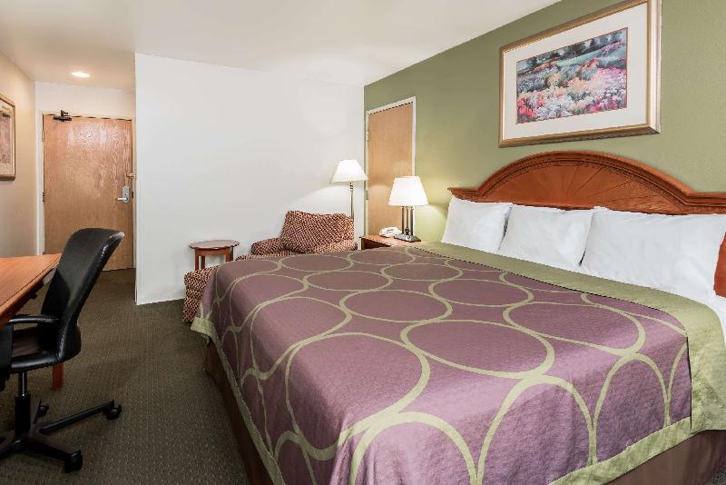 Super 8 by Wyndham Pittsburgh/Monroeville - image 5