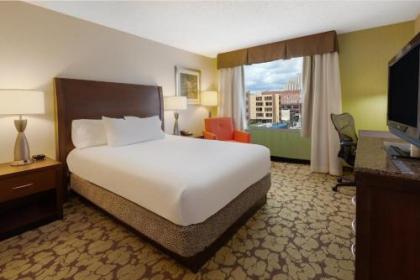 Hilton Garden Inn Pittsburgh University Place - image 5