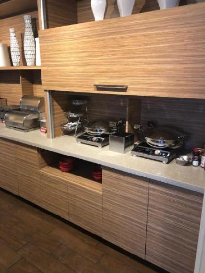 TownePlace Suites by Marriott Pittsburgh Harmarville - image 2