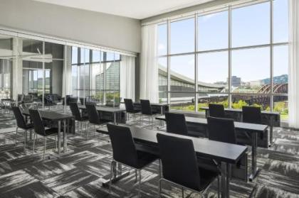 AC Hotel by Marriott Pittsburgh Downtown - image 4