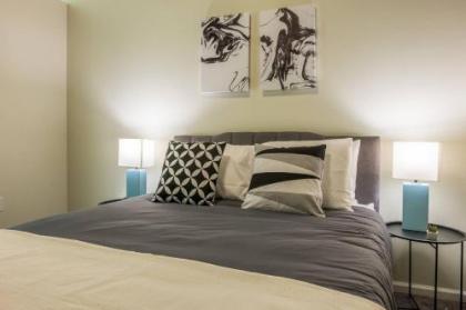 Frontdesk Aria Cultural District Lofts Downtown Pittsburgh - image 3
