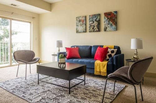 Frontdesk Portal Place Apts Oakland Pittsburgh - main image