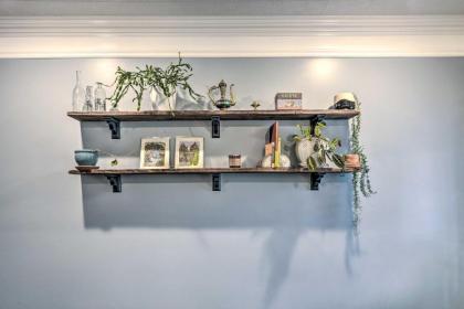 Chic Home with Yard Less Than 5 Mi to Top Attractions - image 11