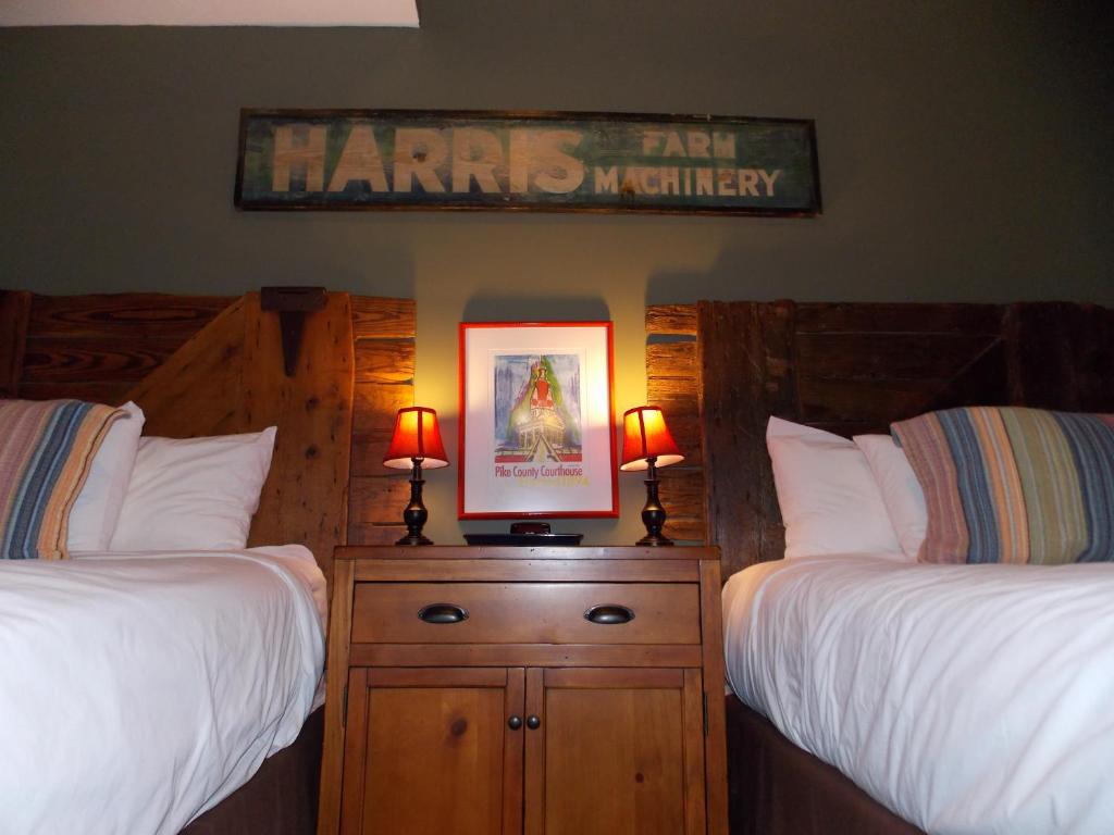 William Watson Hotel - main image