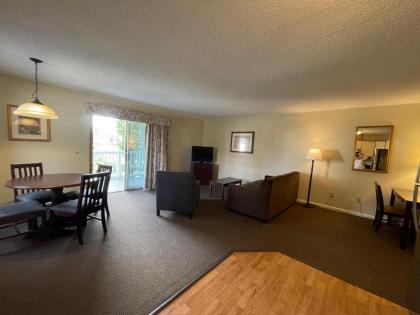 Berkshire Yankee Suites - An Extended Stay Hotel - image 9