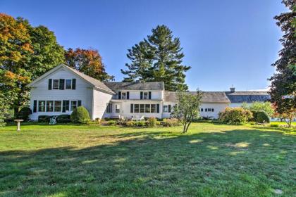 Idyllic Pittsford Farmhouse about 20Mi to Killington Ski - image 13