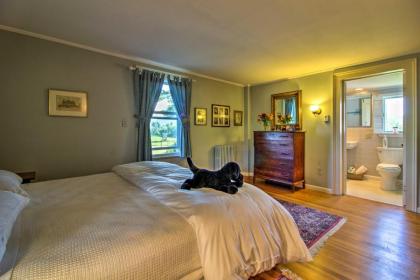 Idyllic Pittsford Farmhouse about 20Mi to Killington Ski - image 3