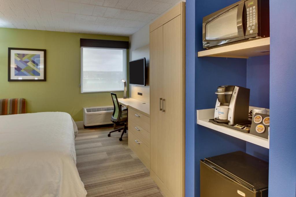 Holiday Inn Express Pittston - Scranton Airport an IHG Hotel - image 6