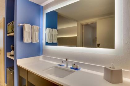 Holiday Inn Express Pittston - Scranton Airport an IHG Hotel - image 9