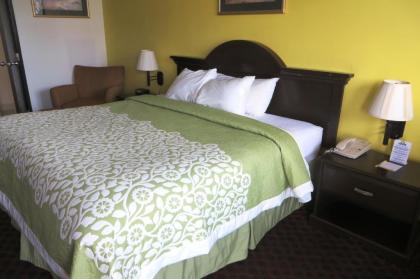 Days Inn by Wyndham Plainfield - image 10