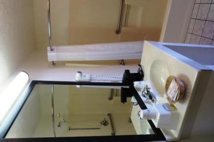 Days Inn by Wyndham Plainfield - image 11