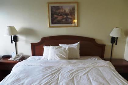 Days Inn by Wyndham Plainfield - image 14