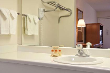 Days Inn by Wyndham Plainfield - image 5