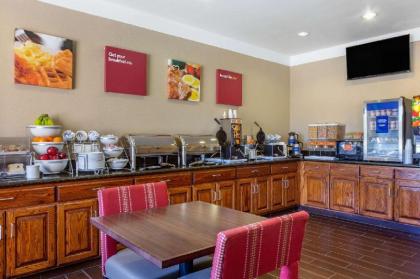 Comfort Suites Plainview - image 18